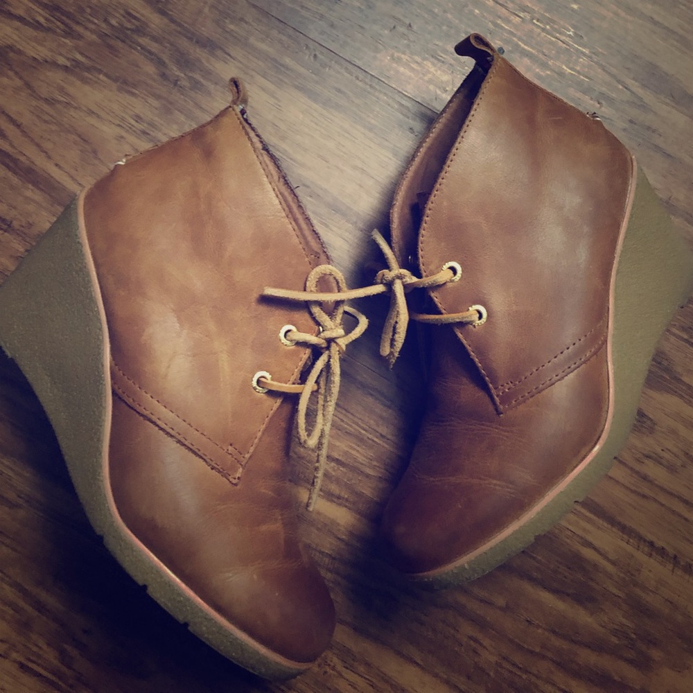 SPERRY TOP SIDER WEDGED LEATHER BOOTIES LACE UP 8
